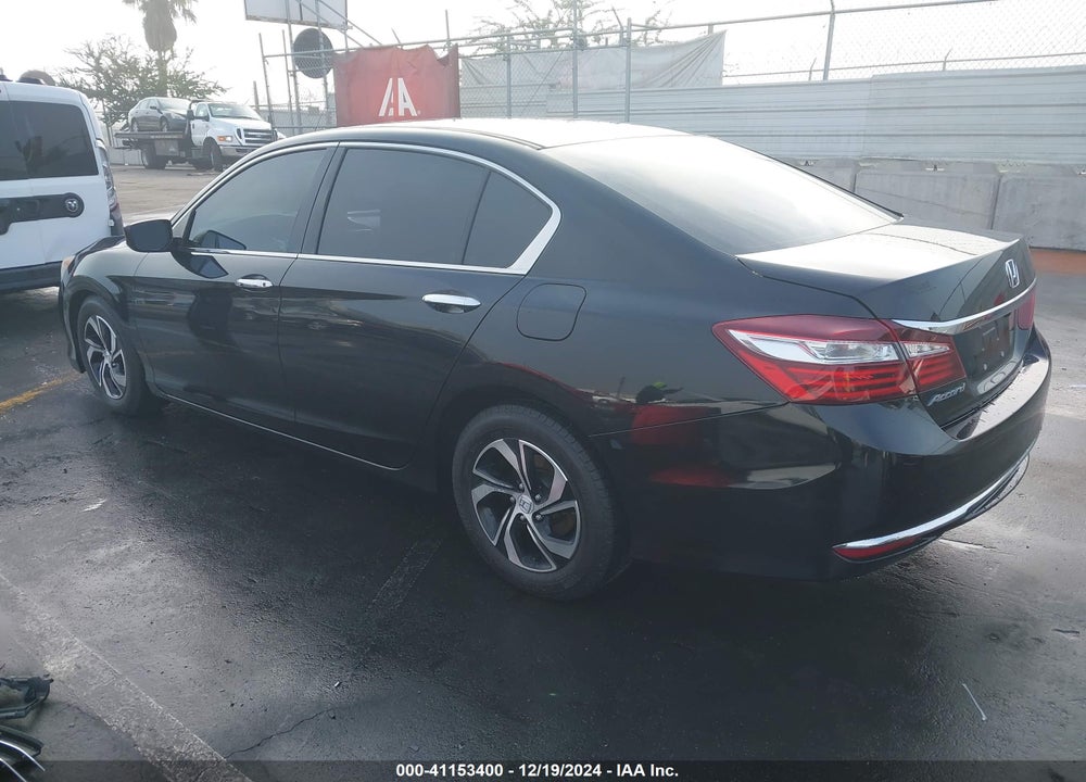 2017 HONDA ACCORD VIN: 1HGCR2F34HA172670