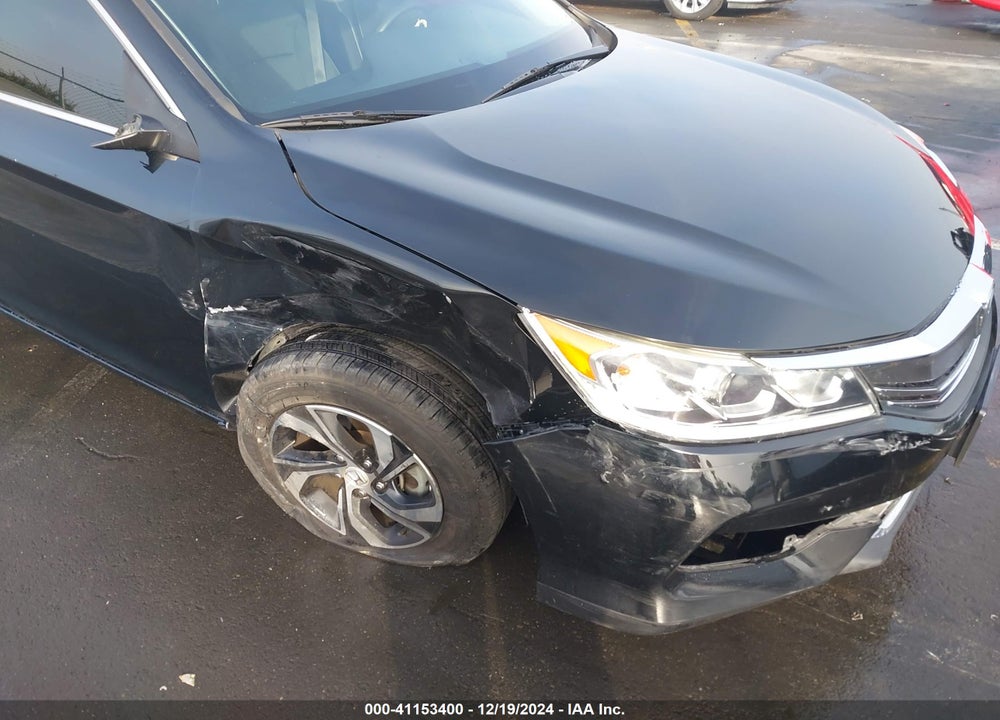 2017 HONDA ACCORD VIN: 1HGCR2F34HA172670