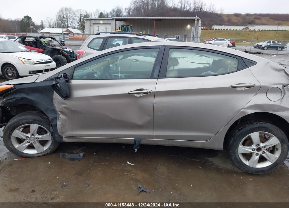 2012 HYUNDAI ELANTRA VIN: 5NPDH4AE5CH139365