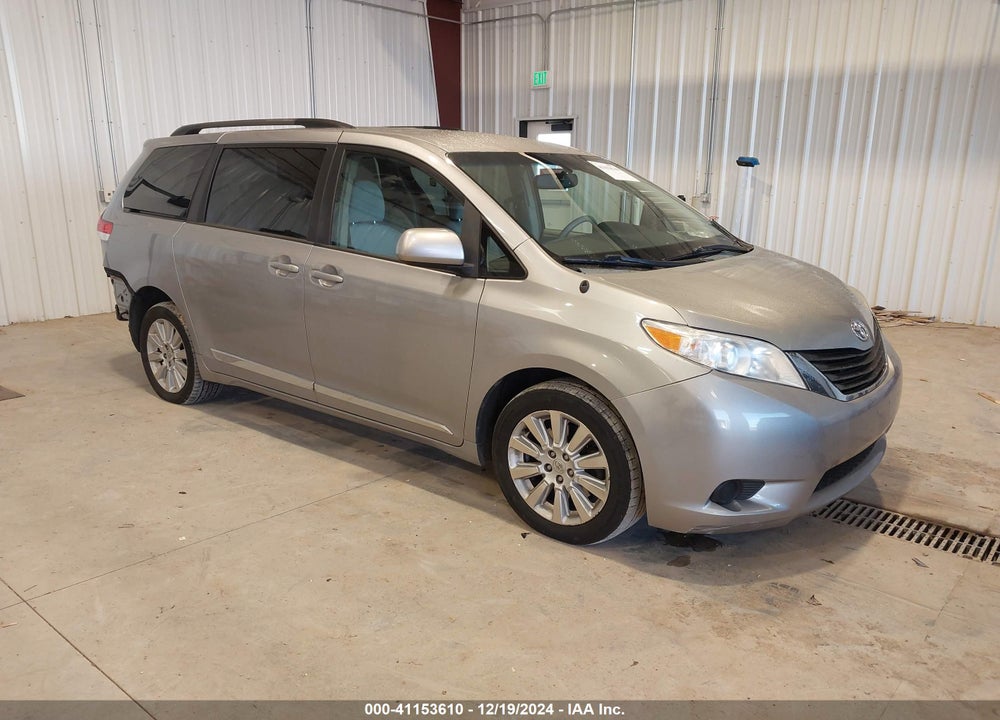 2013 TOYOTA SIENNA LE 7 PASSENGER VIN: 5TDJK3DC5DS049511