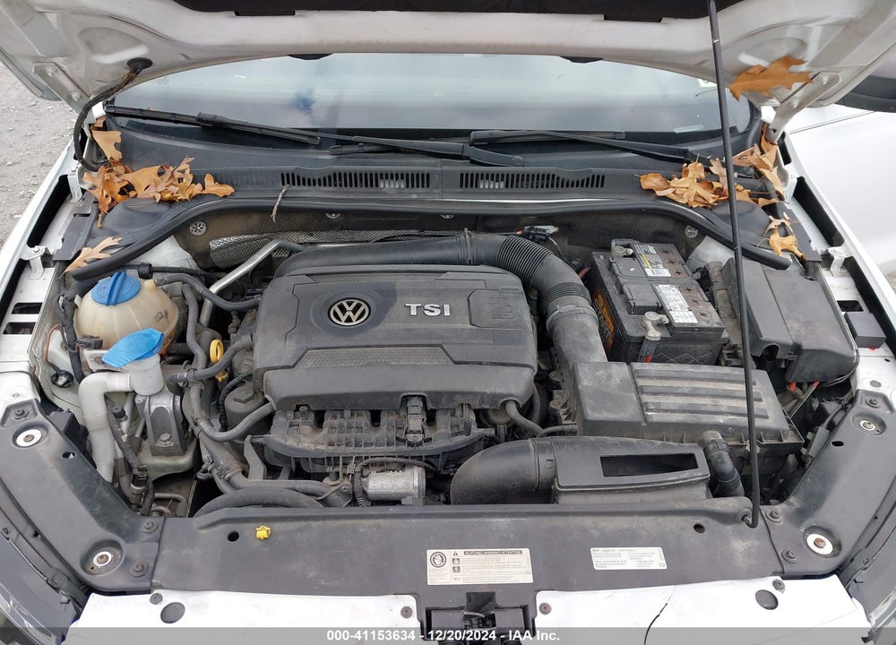 2015 VOLKSWAGEN JETTA VIN: 3VWD17AJ2FM204977