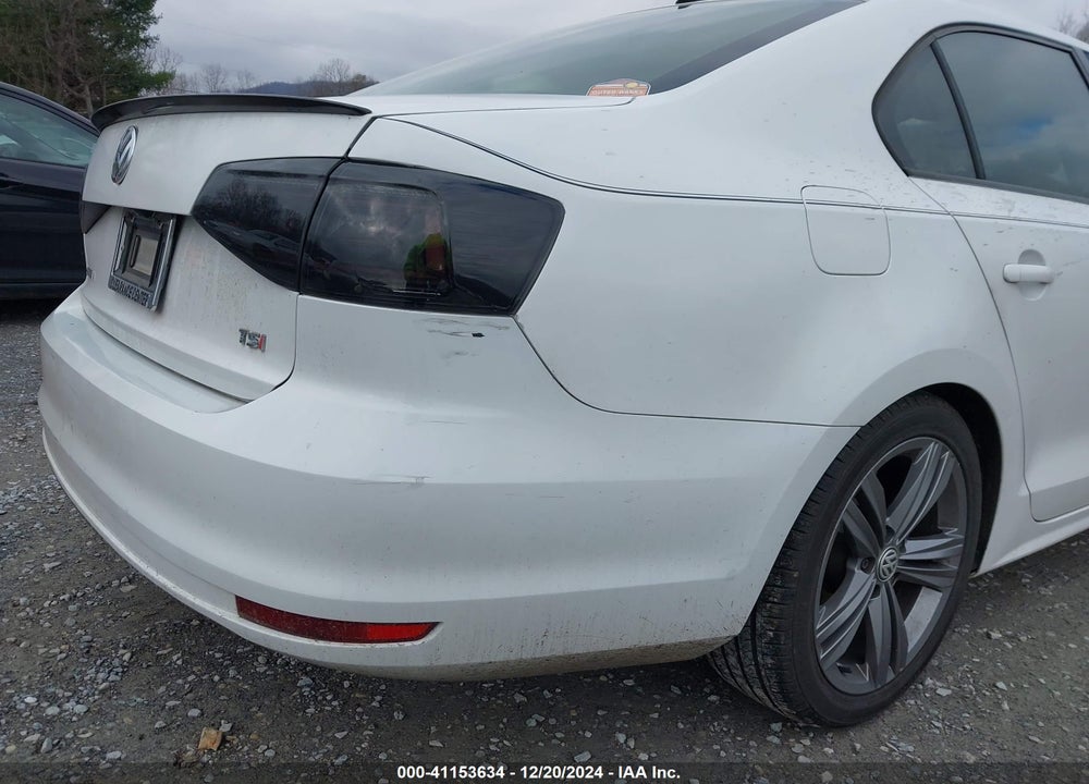 2015 VOLKSWAGEN JETTA VIN: 3VWD17AJ2FM204977