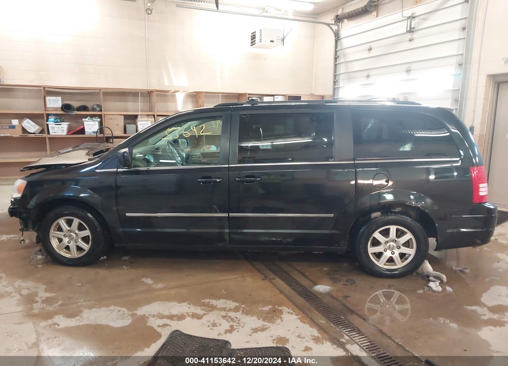 2010 CHRYSLER TOWN & COUNTRY TOURING VIN: 2A4RR5D13AR125735