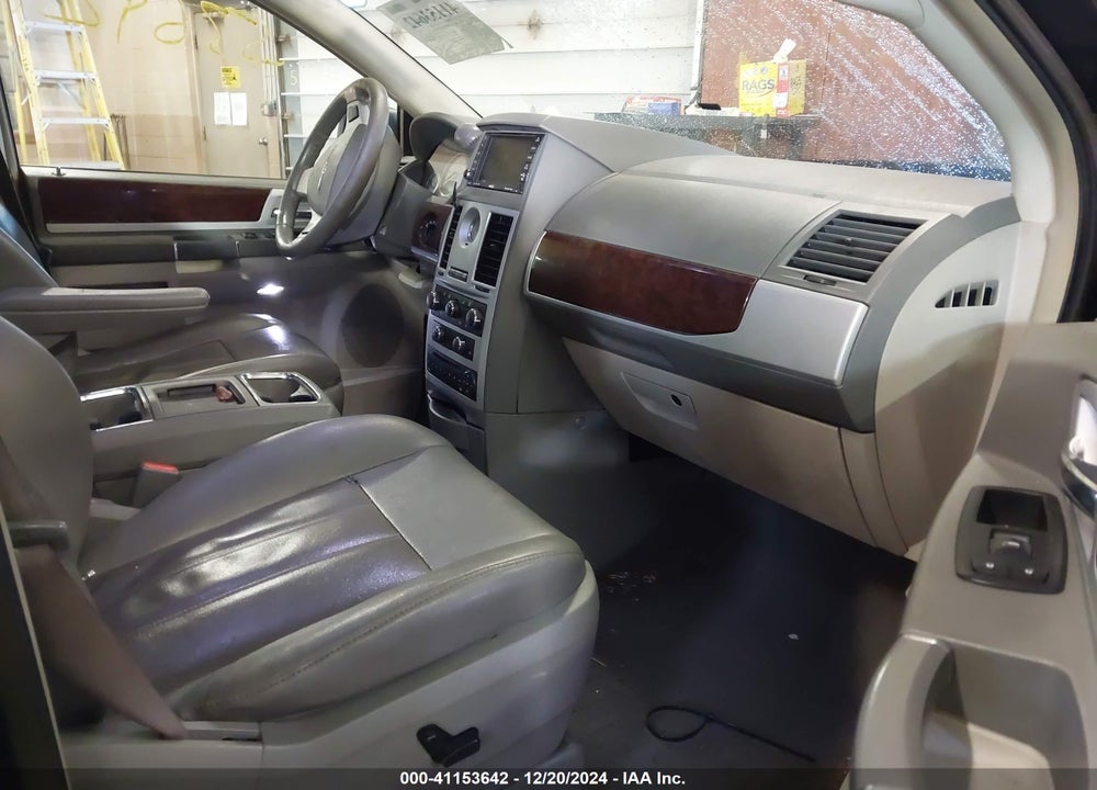 2010 CHRYSLER TOWN & COUNTRY TOURING VIN: 2A4RR5D13AR125735