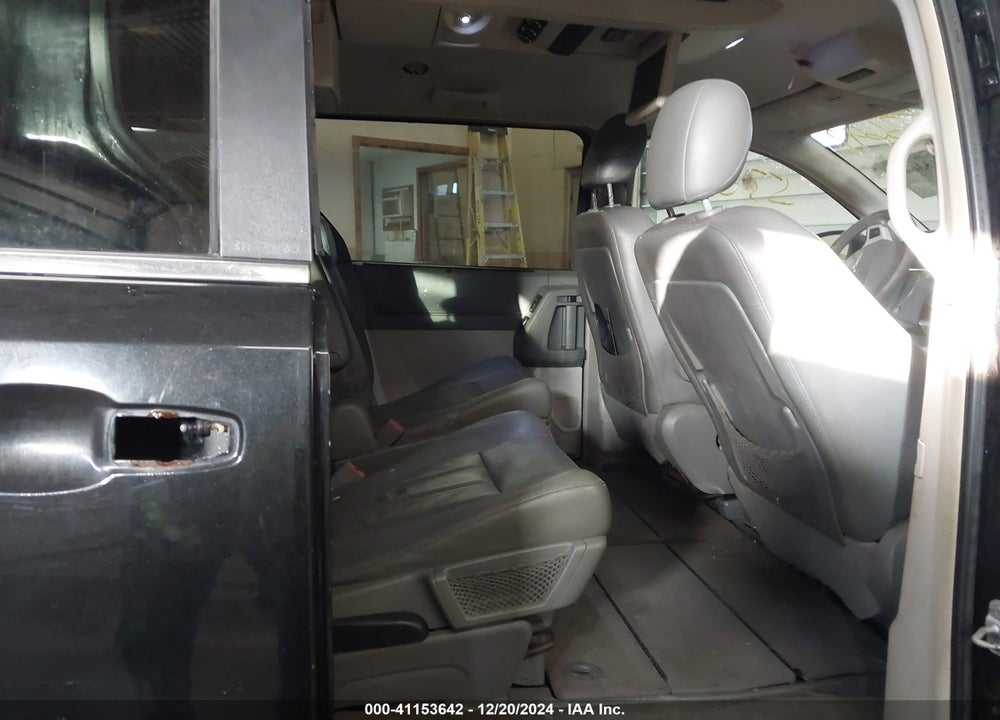 2010 CHRYSLER TOWN & COUNTRY TOURING VIN: 2A4RR5D13AR125735
