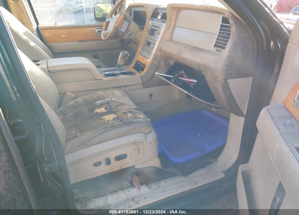 2007 LINCOLN NAVIGATOR ULTIMATE VIN: 5LMFU275X7LJ11667