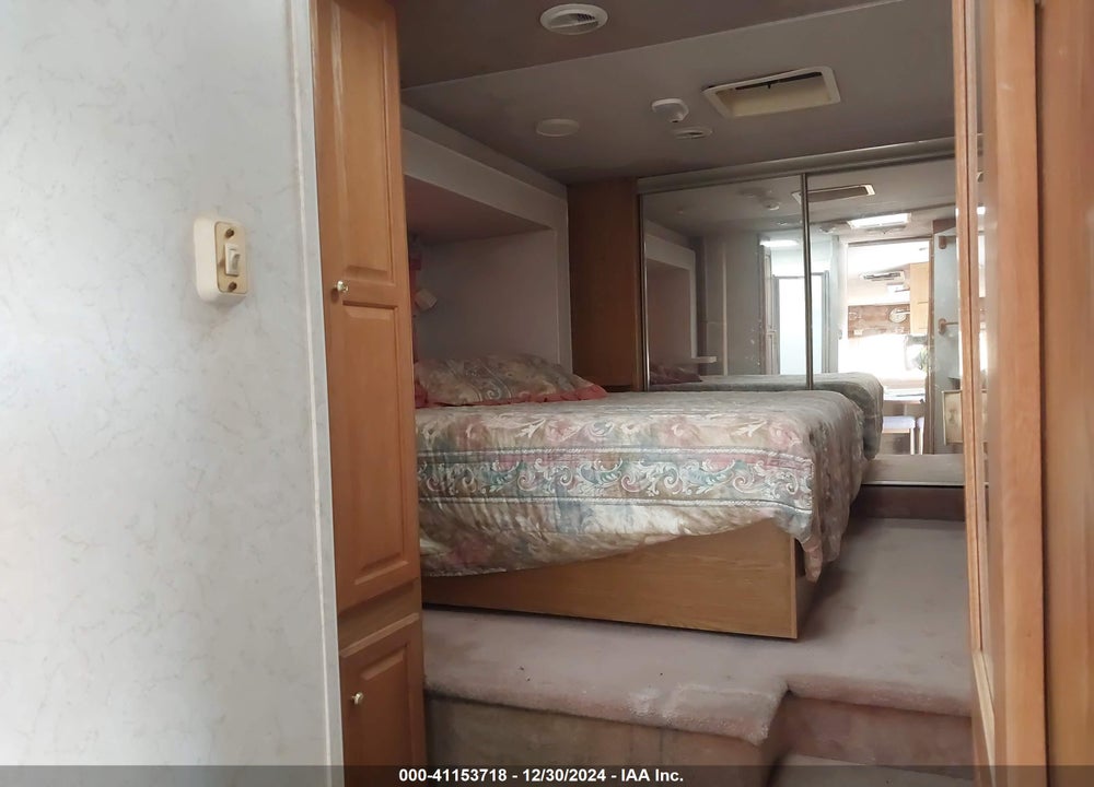 1999 HITCHHIKER 5TH WHEEL VIN: 1C932JP0XXA008530