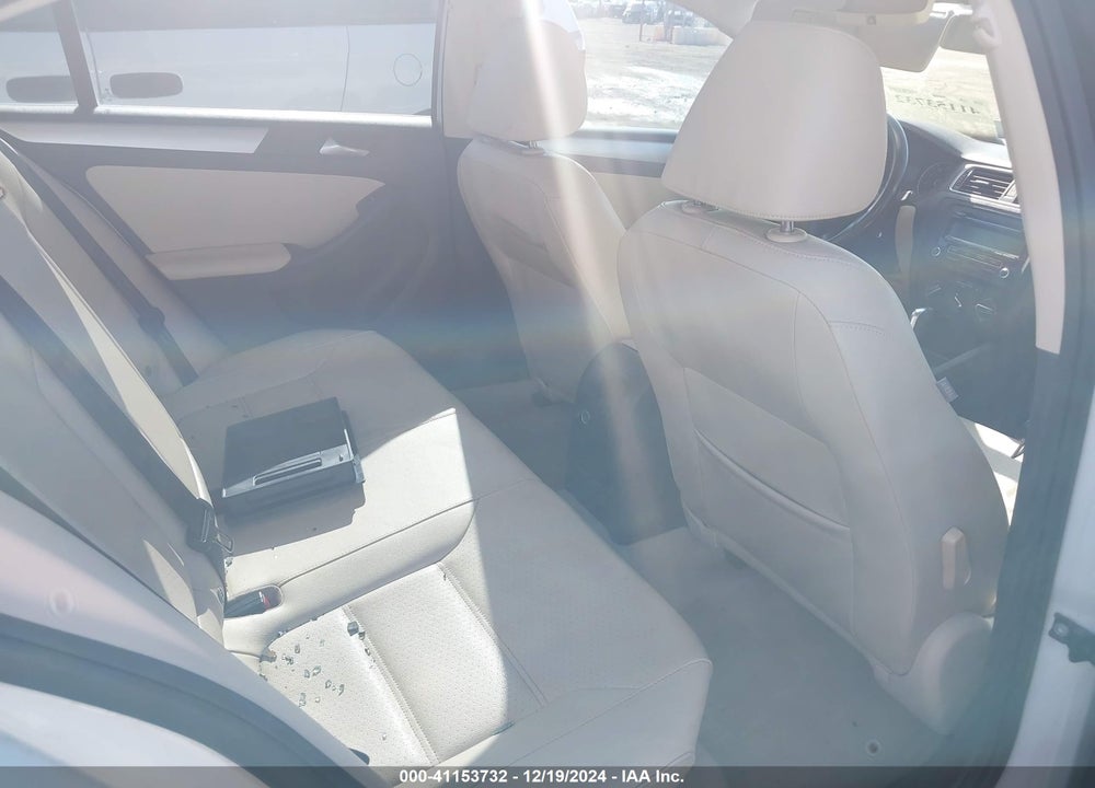 2014 VOLKSWAGEN JETTA 1.8T SE VIN: 3VWD07AJ4EM429421