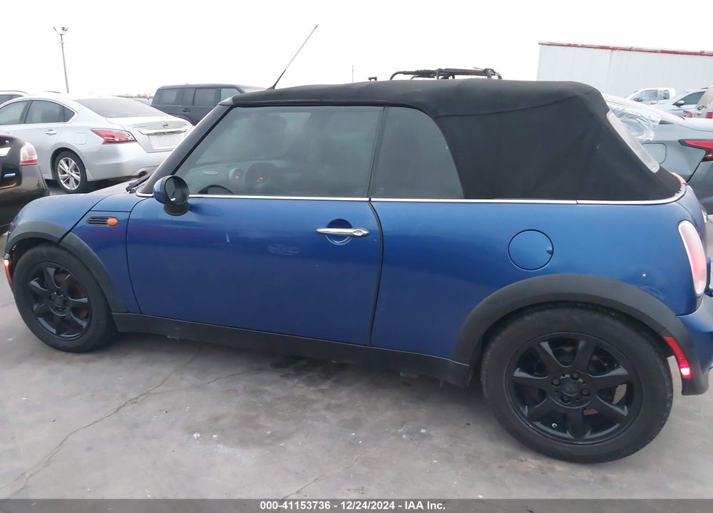 2008 MINI COOPER VIN: WMWRF33598TF67493