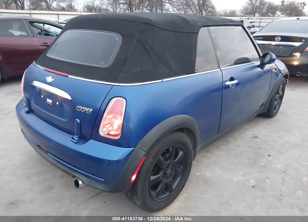 2008 MINI COOPER VIN: WMWRF33598TF67493