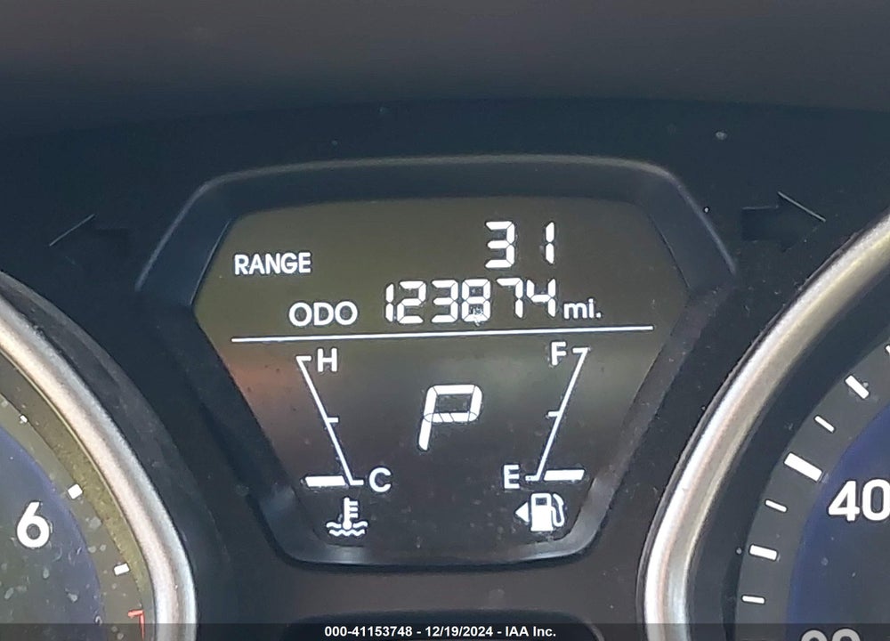2013 HYUNDAI ELANTRA VIN: 5NPDH4AE4DH267761