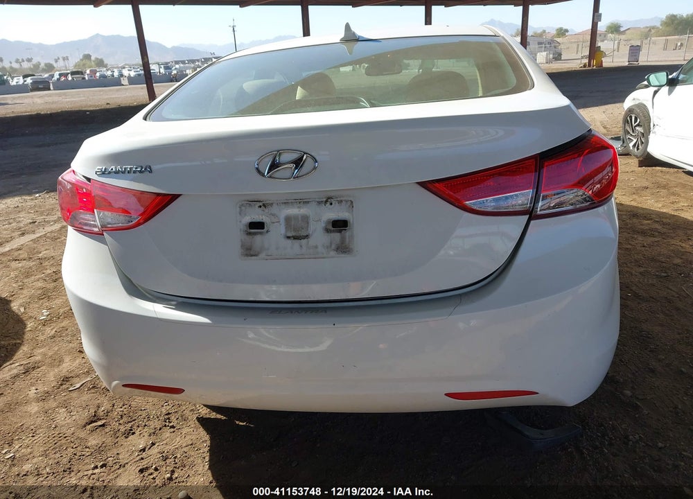 2013 HYUNDAI ELANTRA VIN: 5NPDH4AE4DH267761