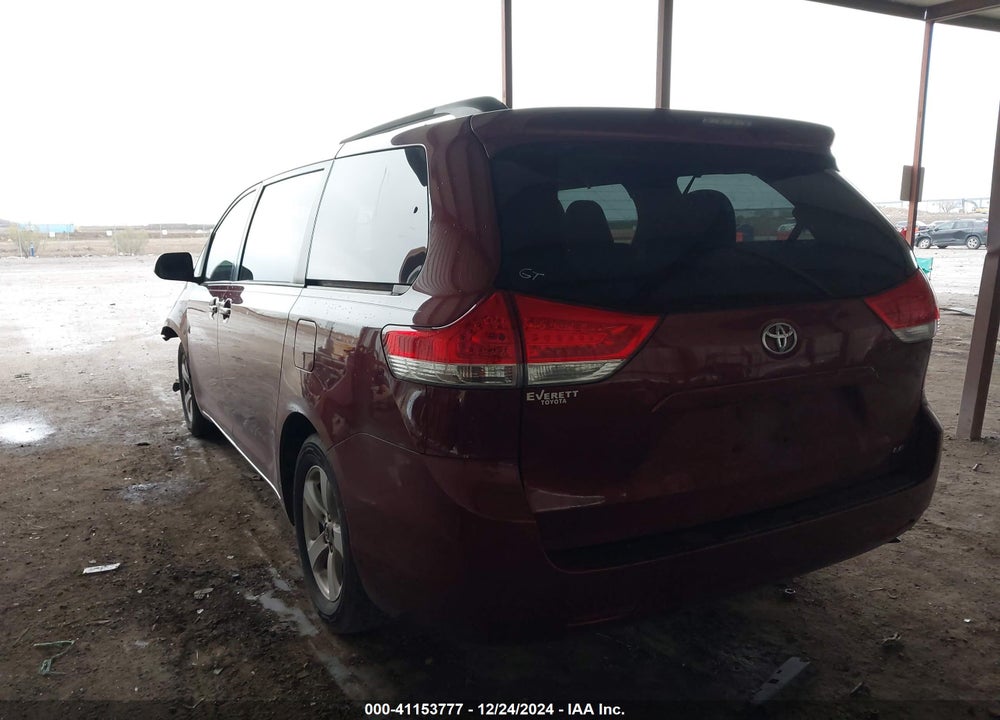 2014 TOYOTA SIENNA VIN: 5TDKK3DC4ES415948