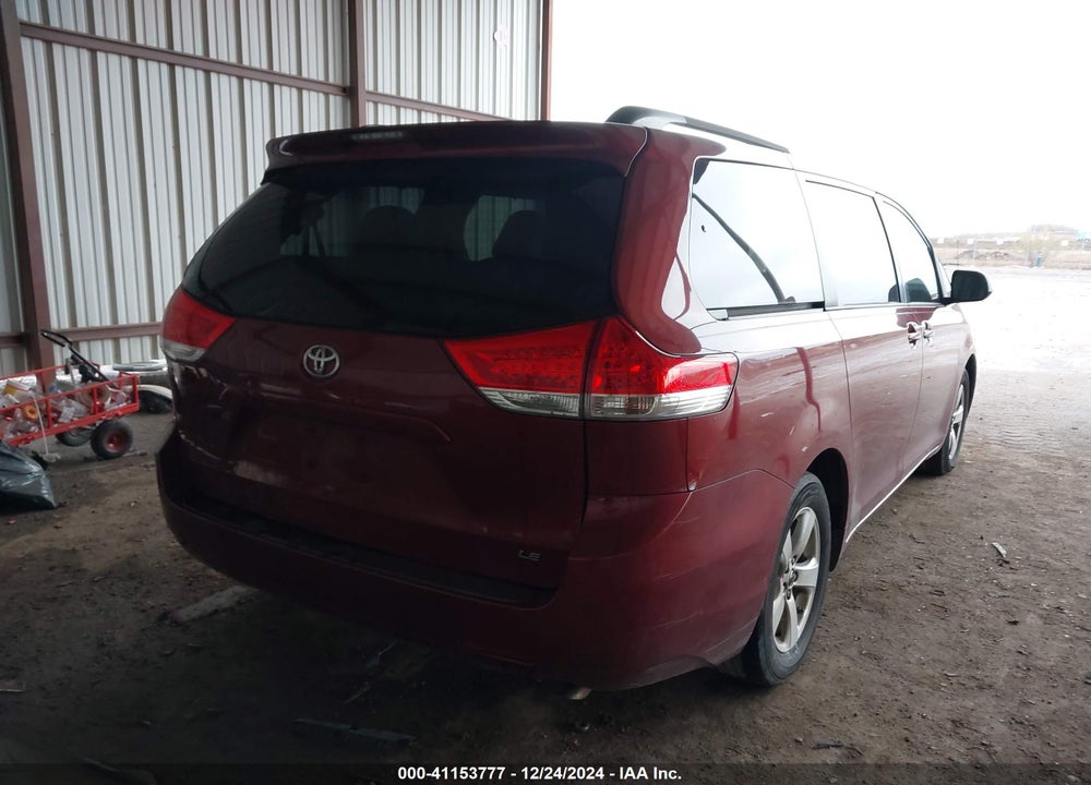 2014 TOYOTA SIENNA VIN: 5TDKK3DC4ES415948