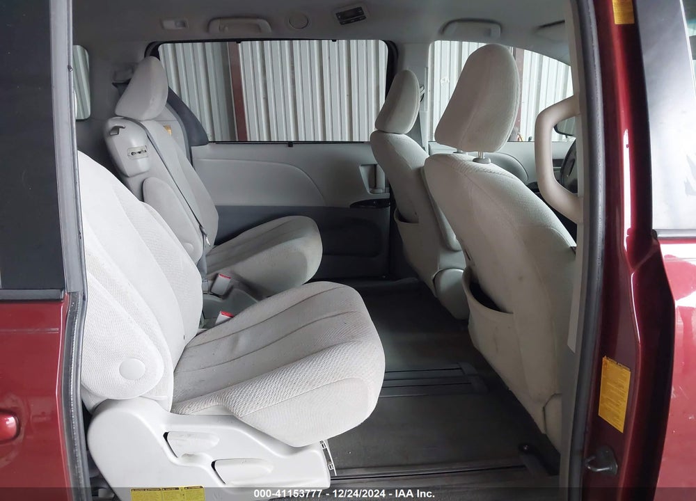2014 TOYOTA SIENNA VIN: 5TDKK3DC4ES415948