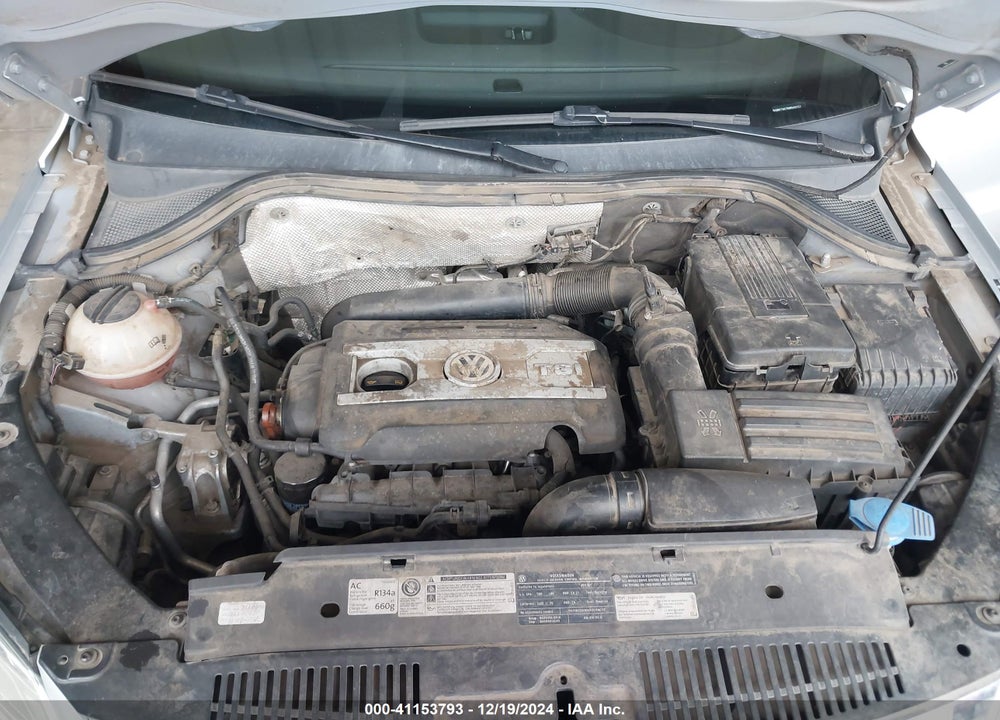 2011 VOLKSWAGEN TIGUAN S VIN: WVGBV7AX7BW543727