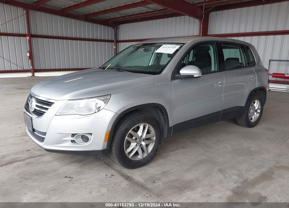 2011 VOLKSWAGEN TIGUAN S VIN: WVGBV7AX7BW543727