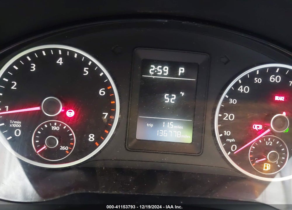 2011 VOLKSWAGEN TIGUAN S VIN: WVGBV7AX7BW543727
