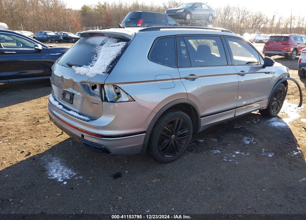 2022 VOLKSWAGEN TIGUAN 2.0T SE R-LINE BLACK VIN: 3VV8B7AX4NM048852