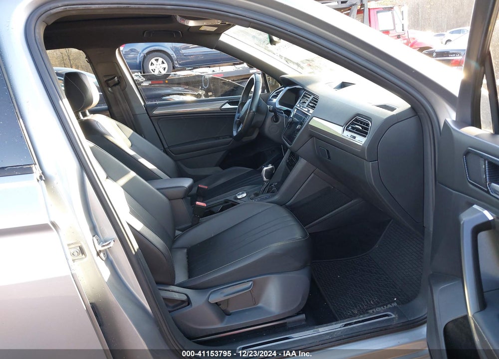 2022 VOLKSWAGEN TIGUAN 2.0T SE R-LINE BLACK VIN: 3VV8B7AX4NM048852