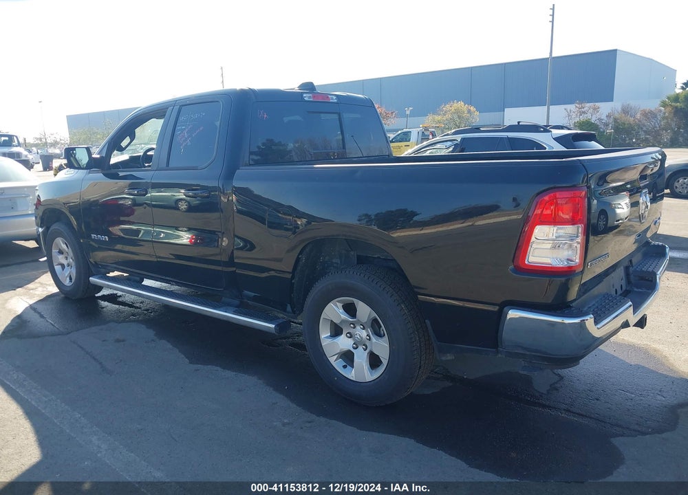 2022 RAM 1500 BIG HORN 4X4 6'4 BOX VIN: 1C6RRFBG4NN293378