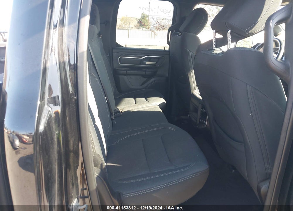 2022 RAM 1500 BIG HORN 4X4 6'4 BOX VIN: 1C6RRFBG4NN293378