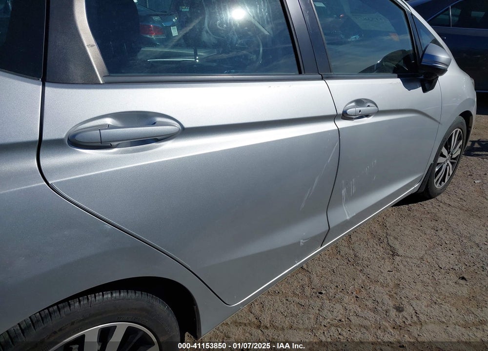 2015 HONDA FIT VIN: 3HGGK5H81FM730684