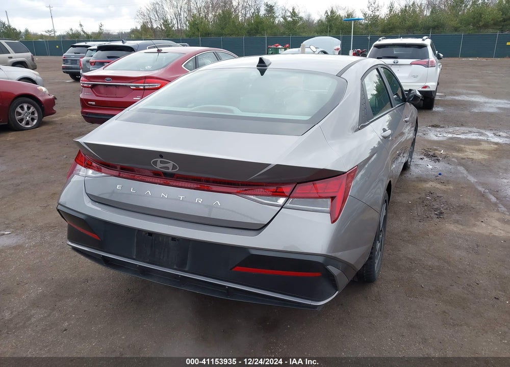 2024 HYUNDAI ELANTRA VIN: KMHLS4DG5RU716691