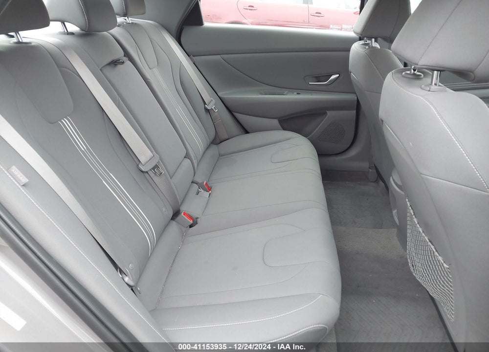 2024 HYUNDAI ELANTRA VIN: KMHLS4DG5RU716691