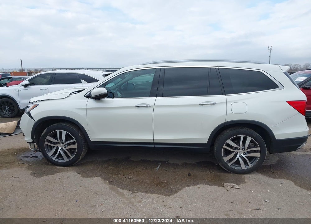 2017 HONDA PILOT VIN: 5FNYF6H04HB068789