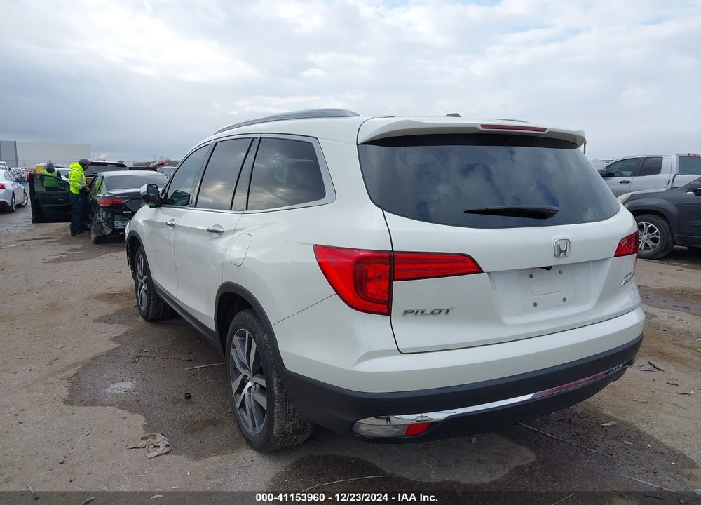 2017 HONDA PILOT VIN: 5FNYF6H04HB068789