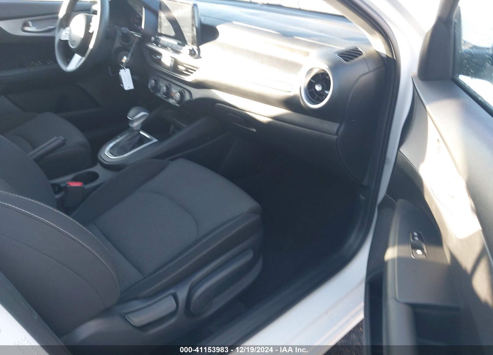 2024 KIA FORTE LXS VIN: 3KPF24AD5RE698199