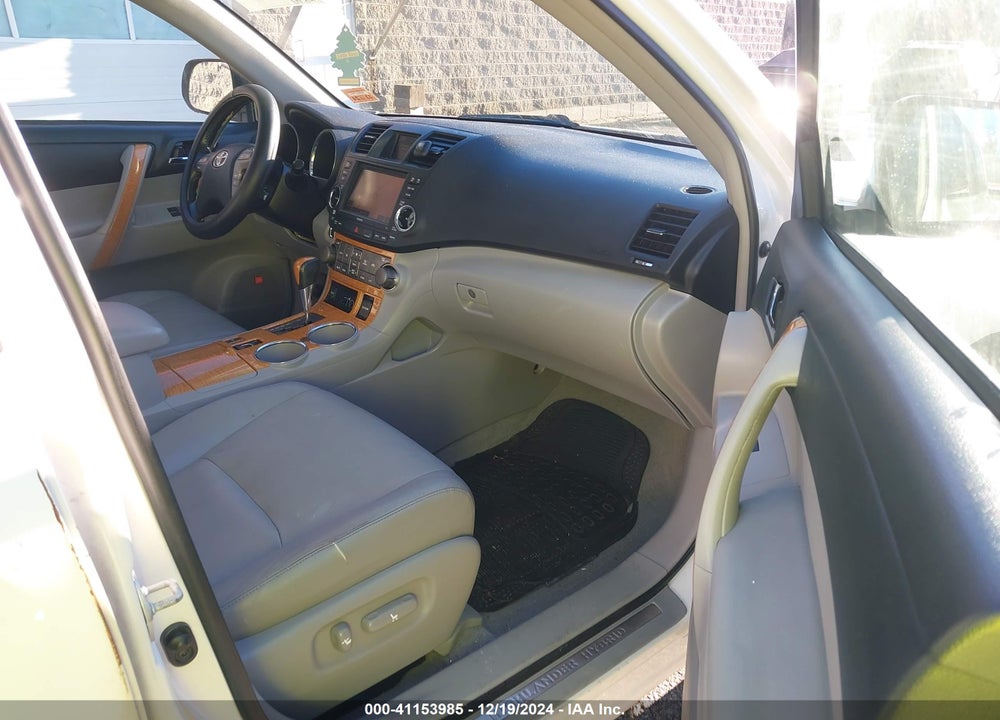 2008 TOYOTA HIGHLANDER HYBRID LIMITED VIN: JTEEW44A982000265