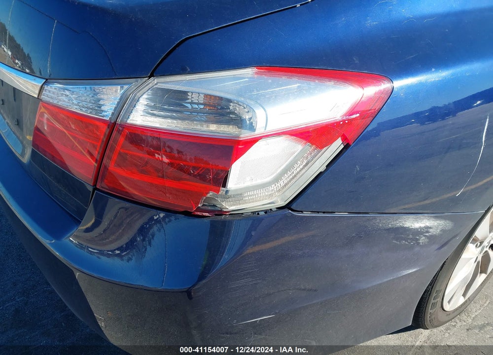 2015 HONDA ACCORD VIN: 1HGCR2F83FA073637