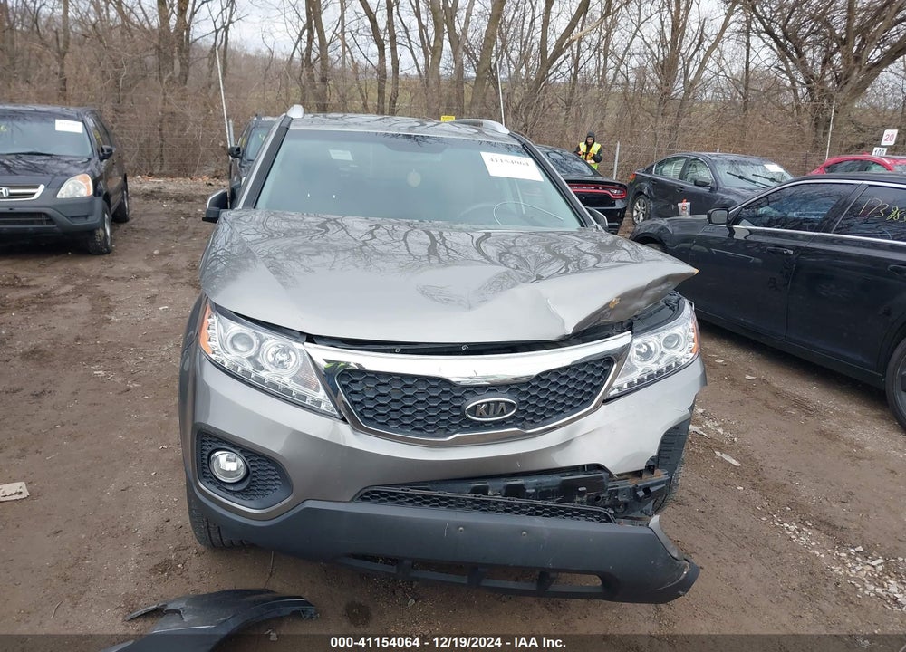 2013 KIA SORENTO LX VIN: 5XYKT3A68DG368186
