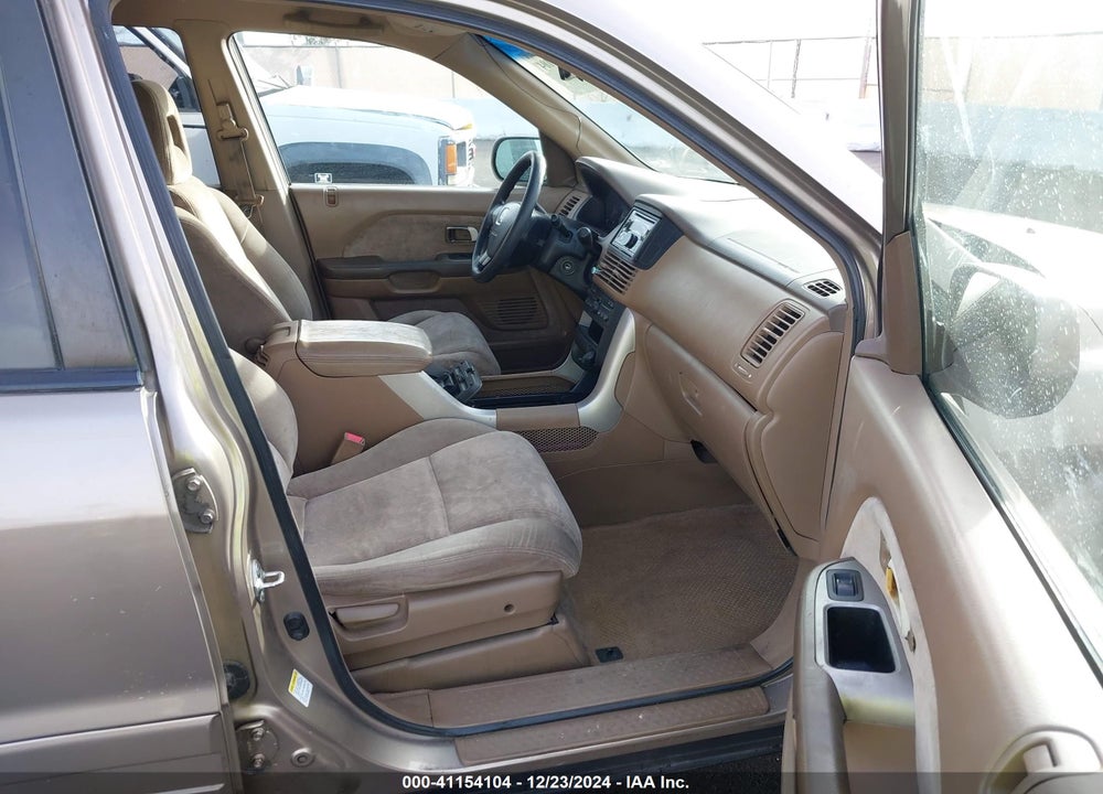 2004 HONDA PILOT EX VIN: 2HKYF184X4H535618