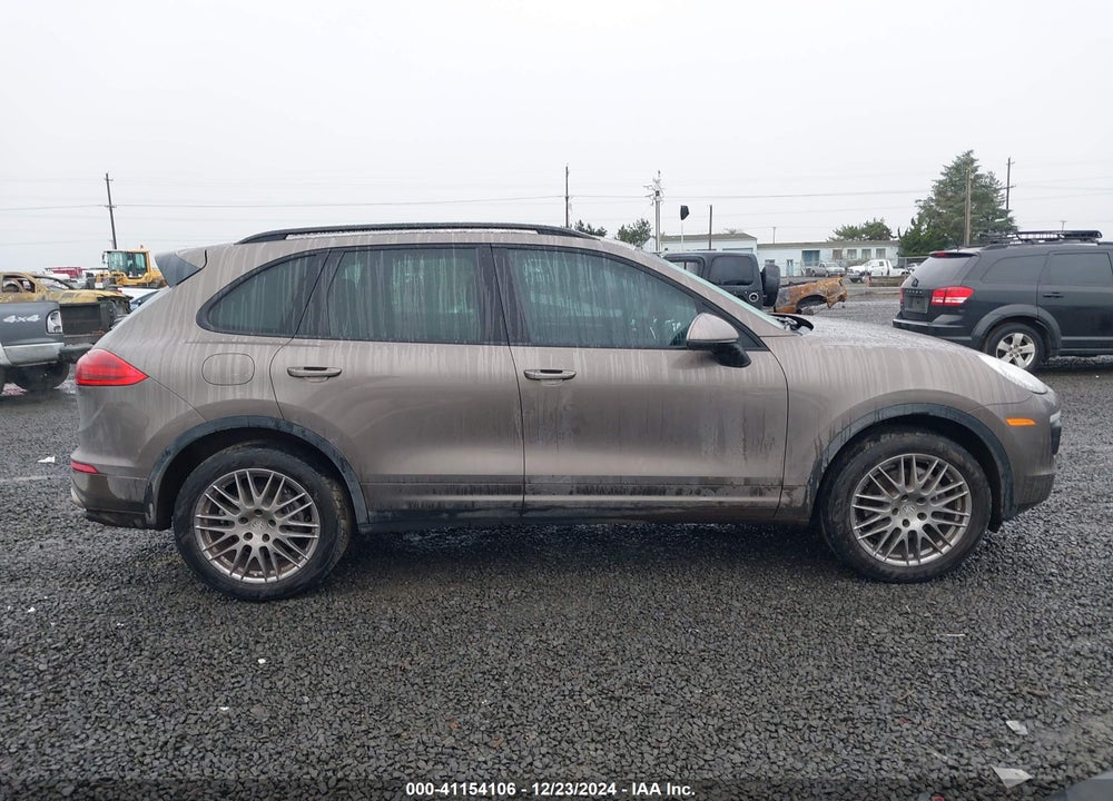 2016 PORSCHE CAYENNE VIN: WP1AA2A25GLA00869