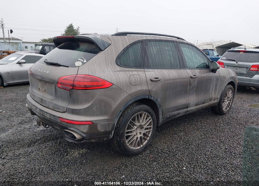 2016 PORSCHE CAYENNE VIN: WP1AA2A25GLA00869