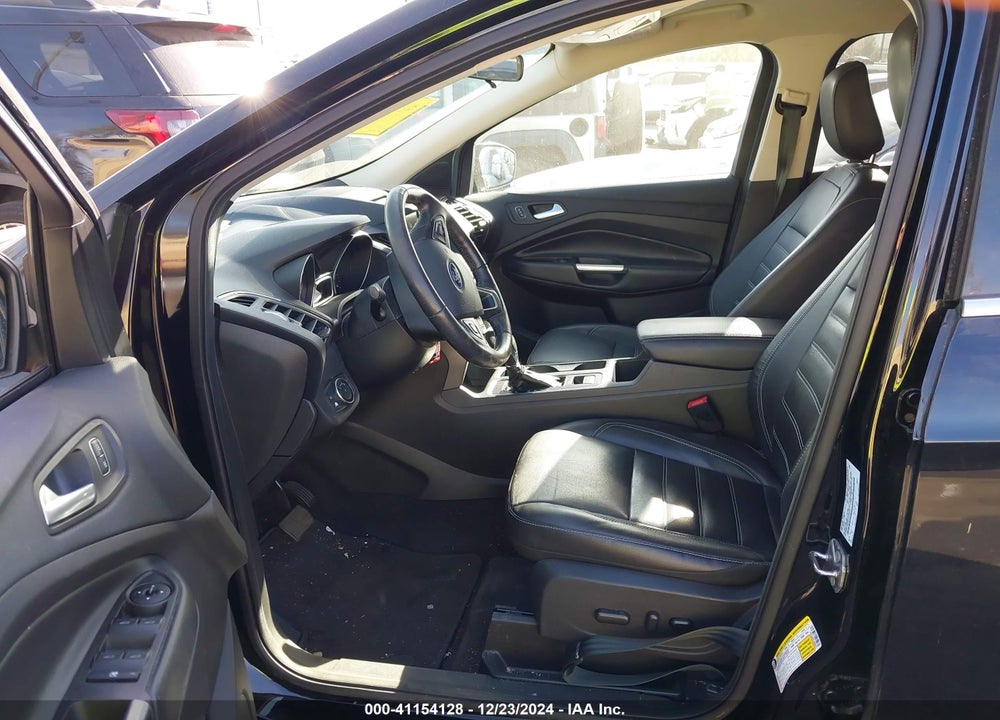2018 FORD ESCAPE SEL VIN: 1FMCU0HD2JUA64572