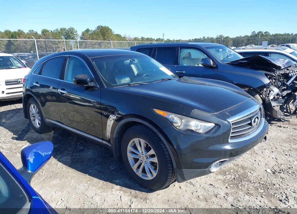 2014 INFINITI QX70 VIN: JN8CS1MU6EM451979