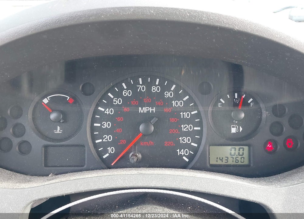 2005 FORD FOCUS ZX4 VIN: 1FAFP34N05W186288