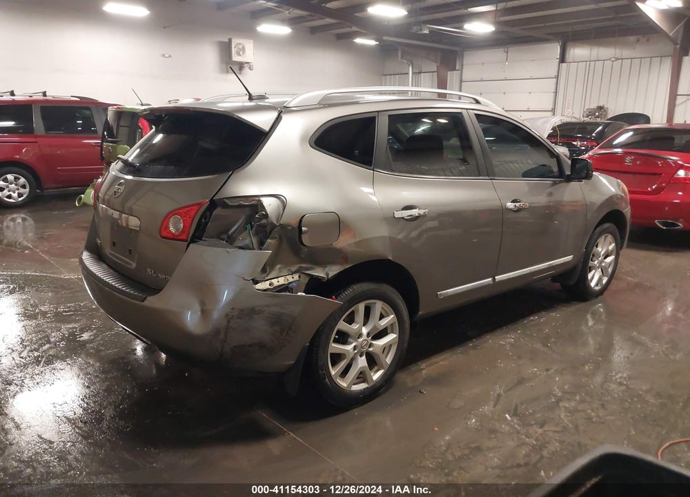 2013 NISSAN ROGUE SV W/SL PKG VIN: JN8AS5MV3DW658839