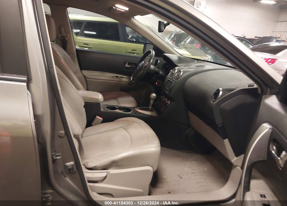 2013 NISSAN ROGUE SV W/SL PKG VIN: JN8AS5MV3DW658839