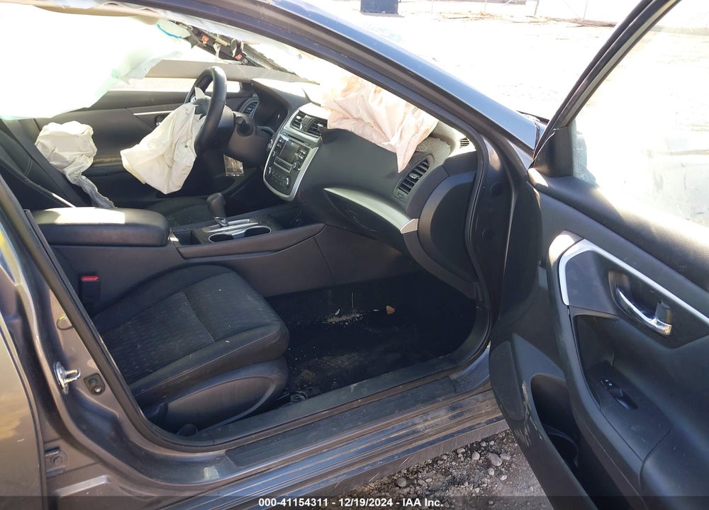 2017 NISSAN ALTIMA VIN: 1N4AL3AP3HN358321