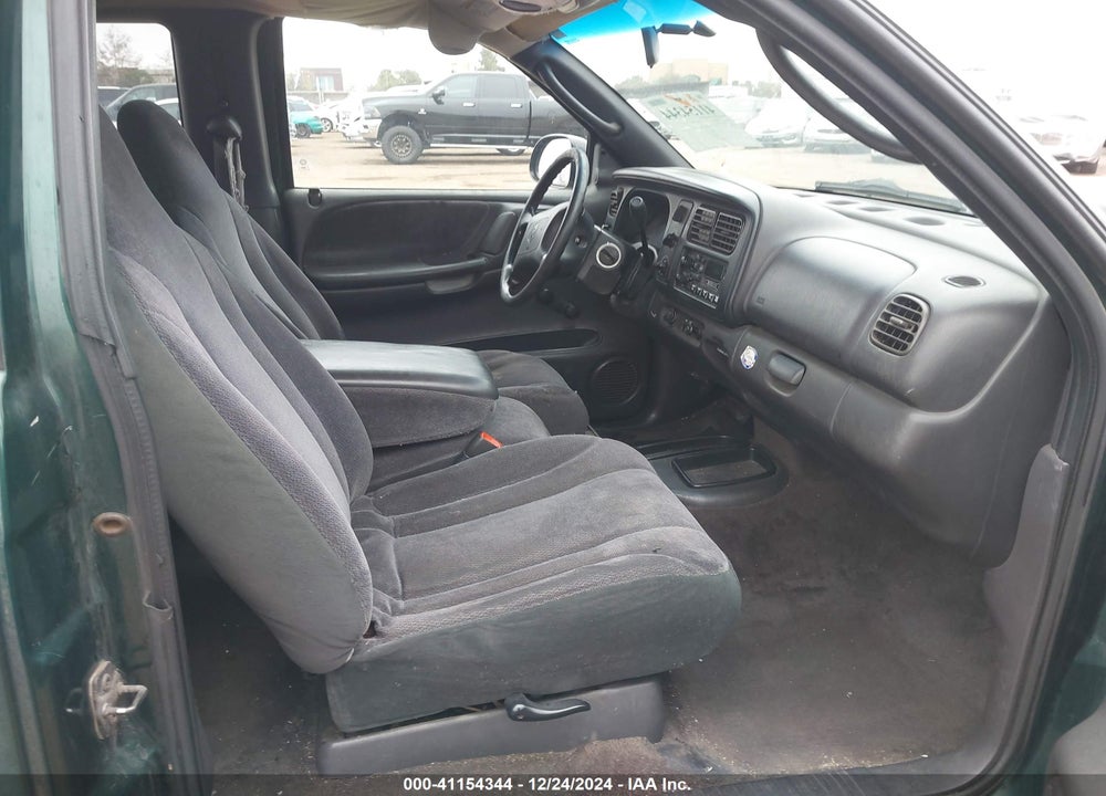 2000 DODGE DAKOTA SLT/SPORT VIN: 1B7GL22X8YS637441