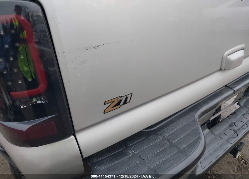 2004 CHEVROLET TAHOE Z71 VIN: 1GNEK13ZX4R259605