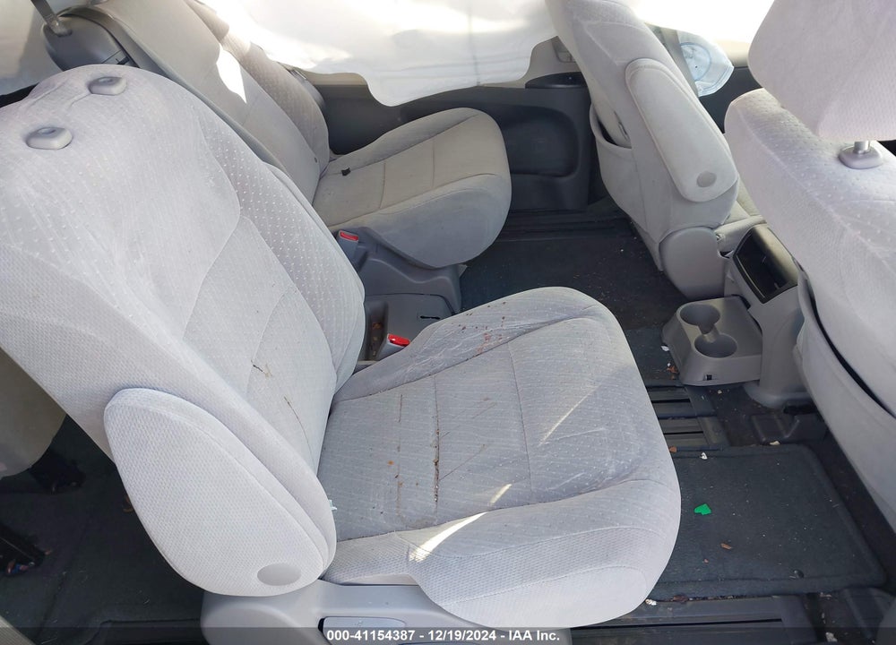 2017 TOYOTA SIENNA VIN: 5TDKZ3DC9HS890902