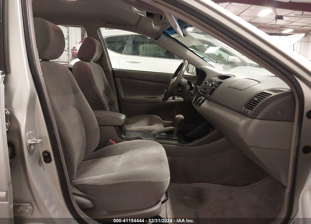2003 TOYOTA CAMRY LE VIN: JTDBE32K830220288