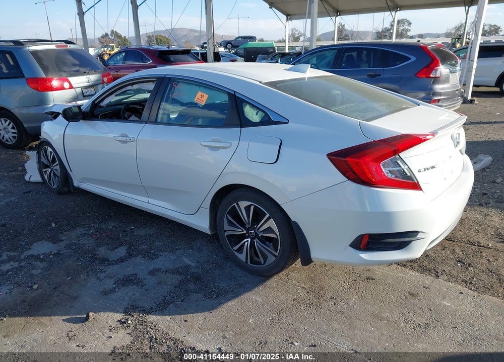 2017 HONDA CIVIC VIN: 19XFC1F33HE203671