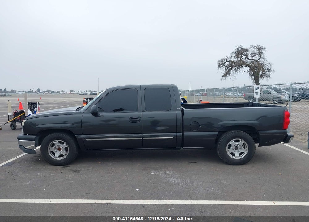 2003 CHEVROLET SILVERADO 1500 LS VIN: 2GCEC19V931355100